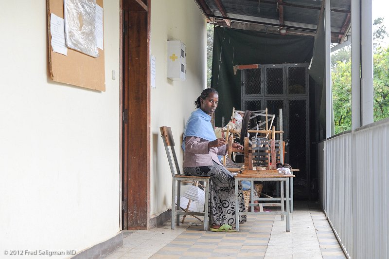 20120331_104314 Nikon D3S 2x3.jpg - Weaving factory.....